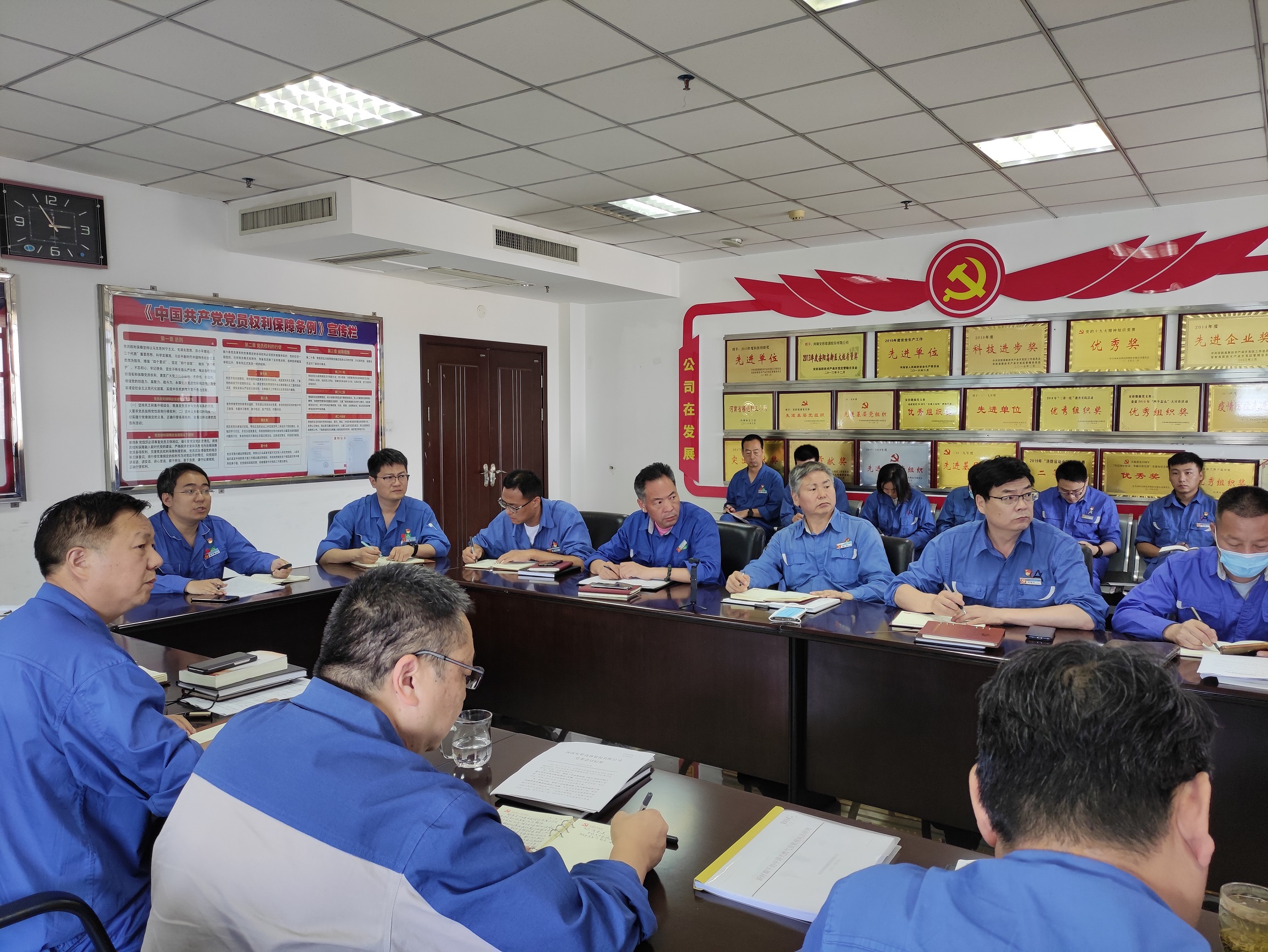 專題黨課︱中國共產黨的偉大人格力量