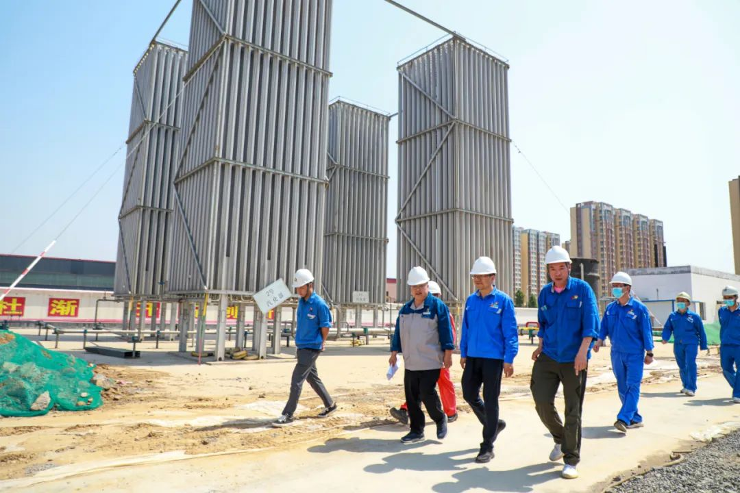 翠籠蒲艾香，慰問送安康——安彩高科總經理端午節慰問一線職工